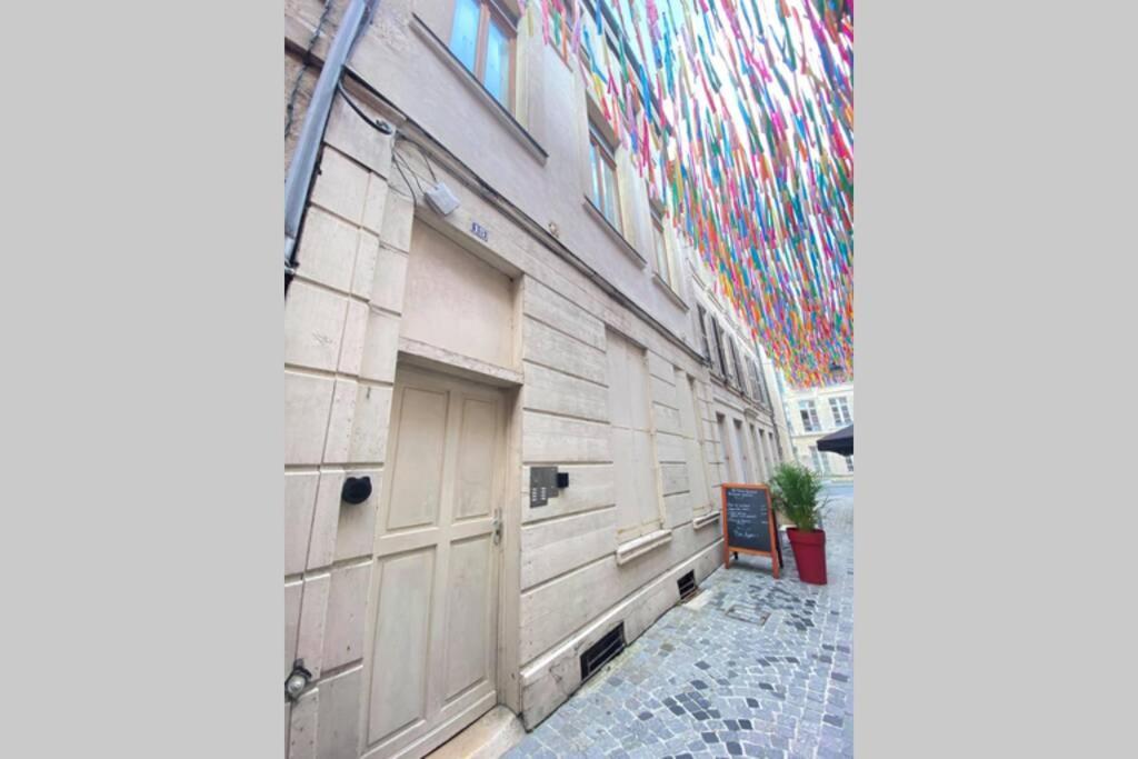 Appartement Au coeur de la cité médiévale à Laon Extérieur photo